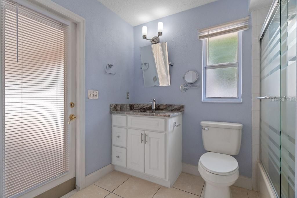 En Venta: $384,900 (3 camas, 2 baños, 2205 Pies cuadrados)