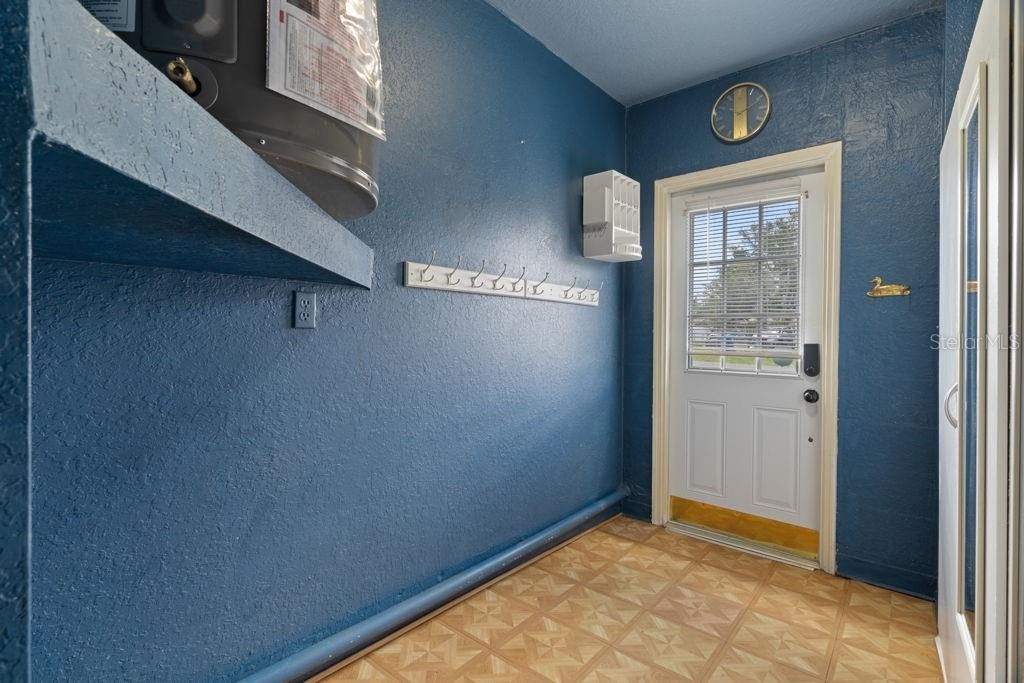 En Venta: $384,900 (3 camas, 2 baños, 2205 Pies cuadrados)