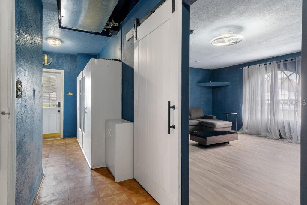 En Venta: $384,900 (3 camas, 2 baños, 2205 Pies cuadrados)