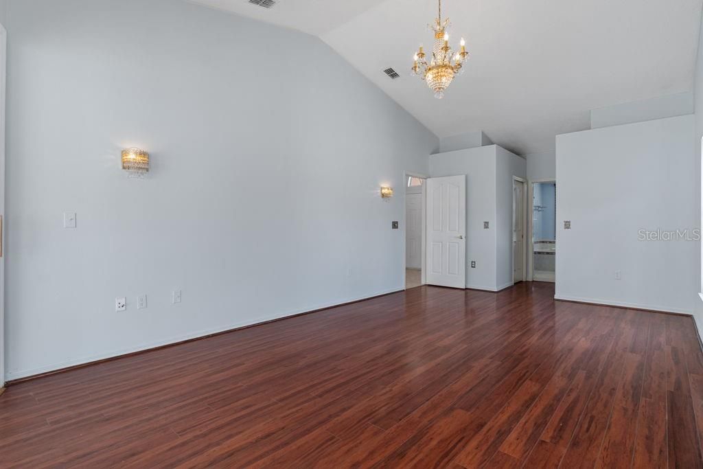 En Venta: $384,900 (3 camas, 2 baños, 2205 Pies cuadrados)