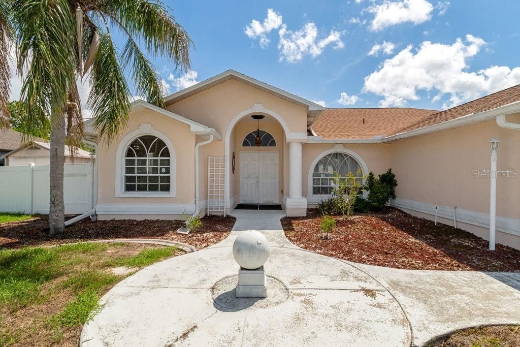 En Venta: $384,900 (3 camas, 2 baños, 2205 Pies cuadrados)