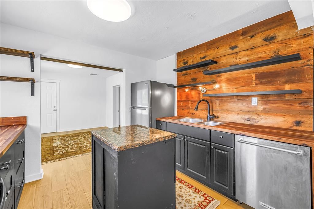 En Venta: $495,000 (3 camas, 3 baños, 1062 Pies cuadrados)
