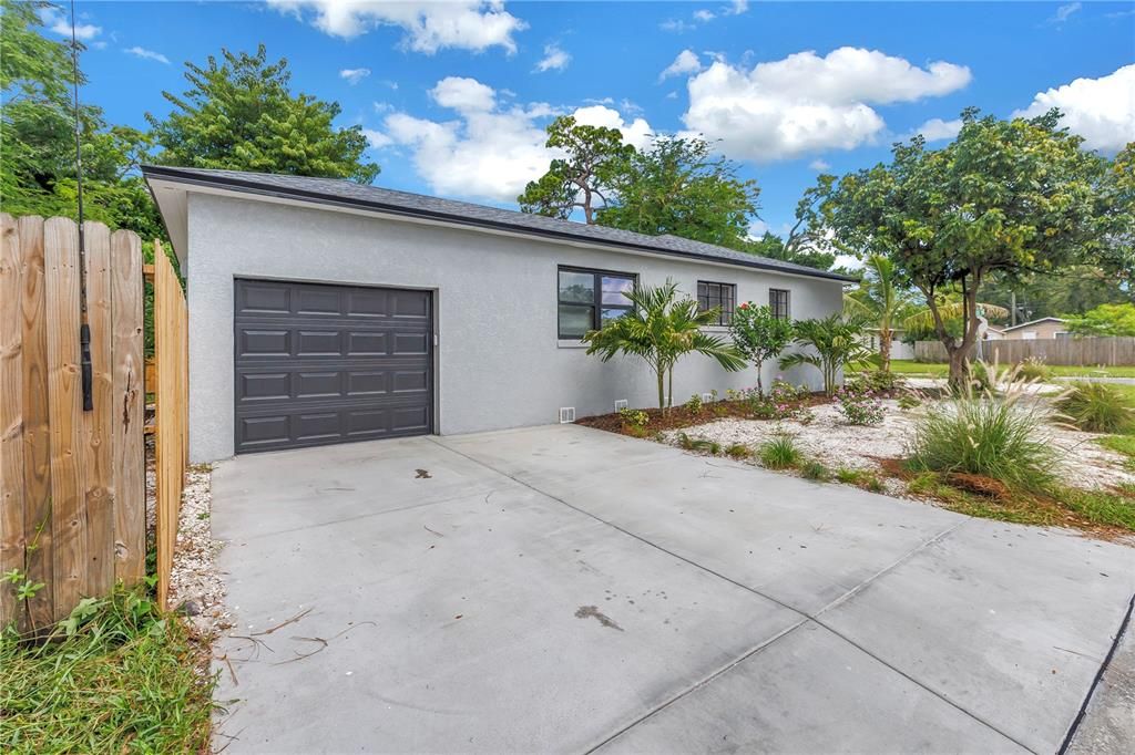 En Venta: $495,000 (3 camas, 3 baños, 1062 Pies cuadrados)