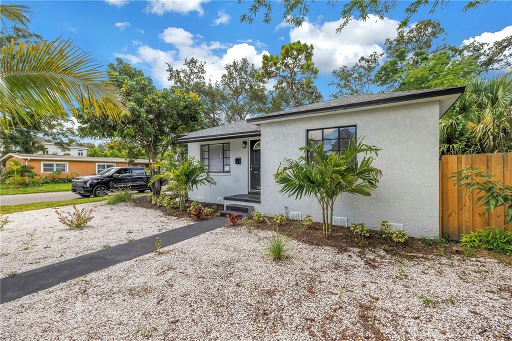 En Venta: $495,000 (3 camas, 3 baños, 1062 Pies cuadrados)