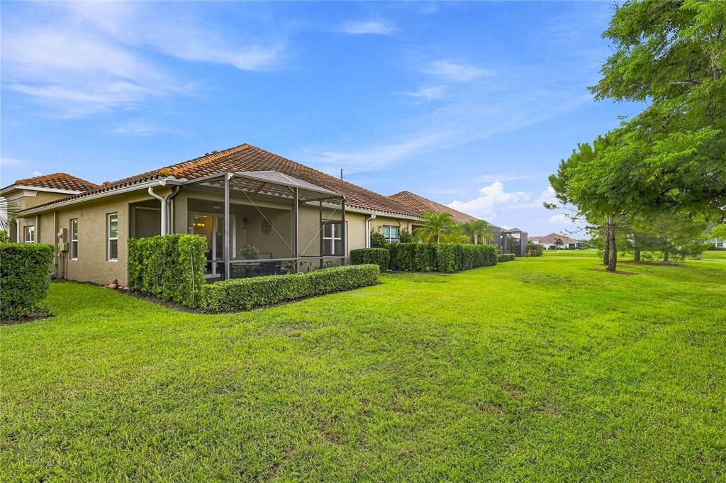 For Sale: $550,000 (2 beds, 2 baths, 1525 Square Feet)