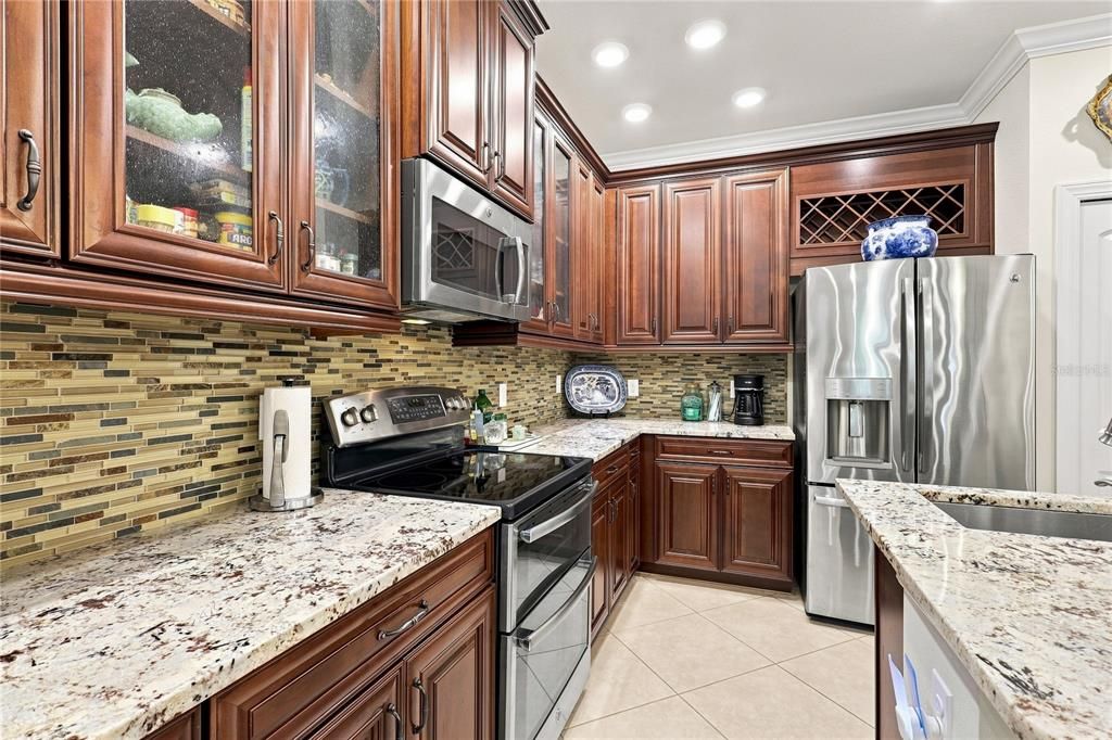 For Sale: $550,000 (2 beds, 2 baths, 1525 Square Feet)