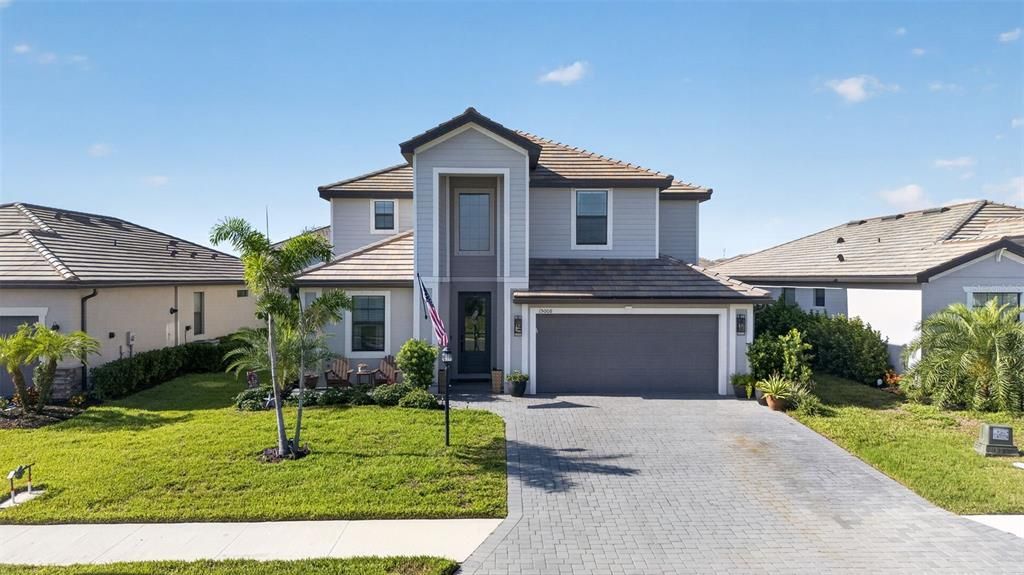 For Sale: $819,000 (5 beds, 3 baths, 3257 Square Feet)