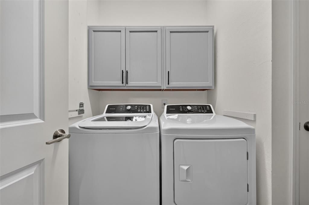 For Sale: $819,000 (5 beds, 3 baths, 3257 Square Feet)
