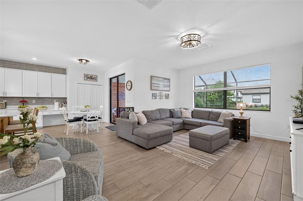 For Sale: $819,000 (5 beds, 3 baths, 3257 Square Feet)