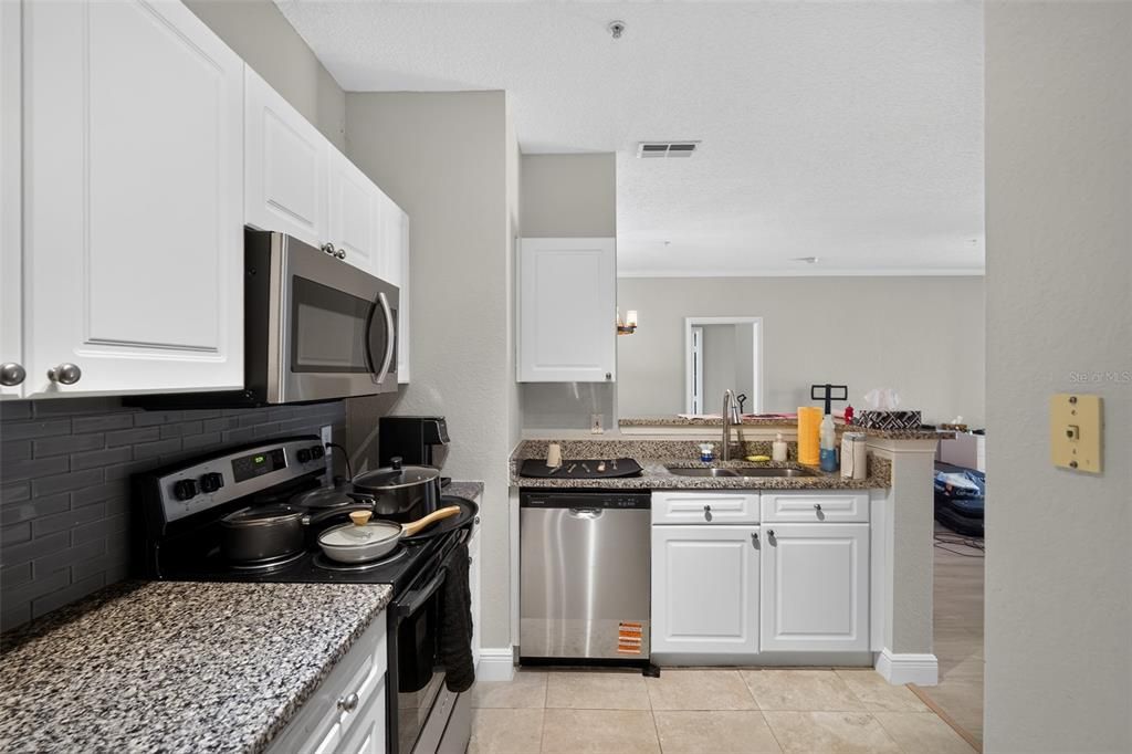 For Rent: $1,950 (2 beds, 2 baths, 1083 Square Feet)