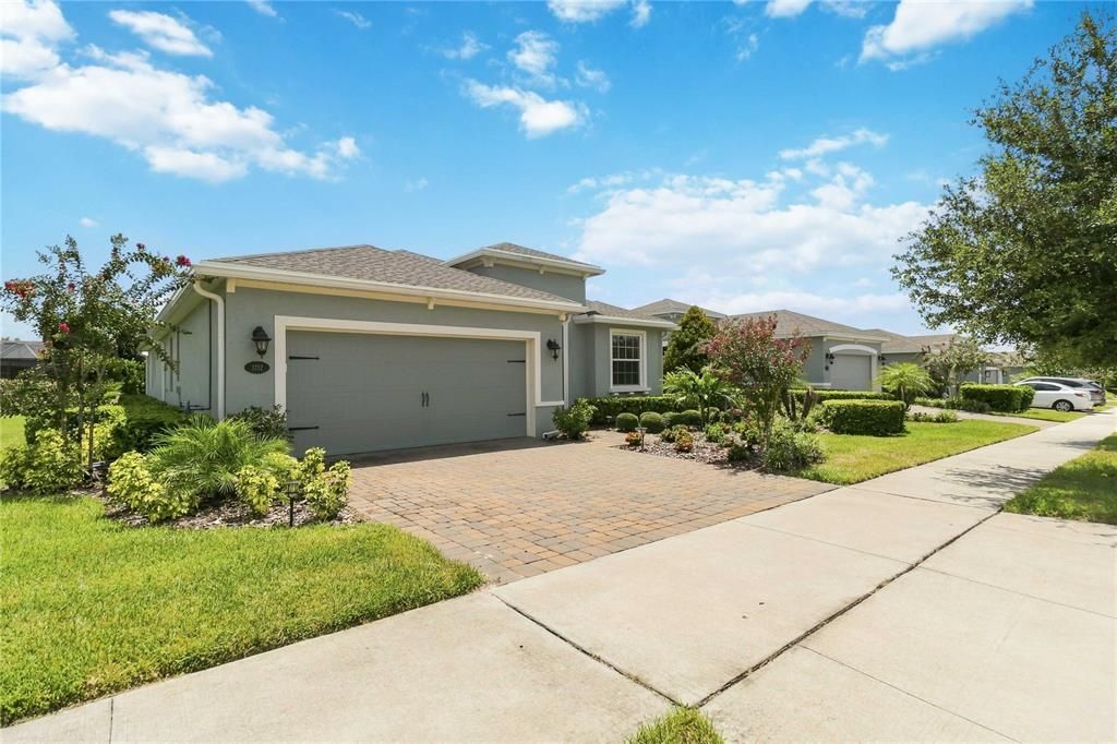 For Sale: $610,000 (3 beds, 3 baths, 2185 Square Feet)