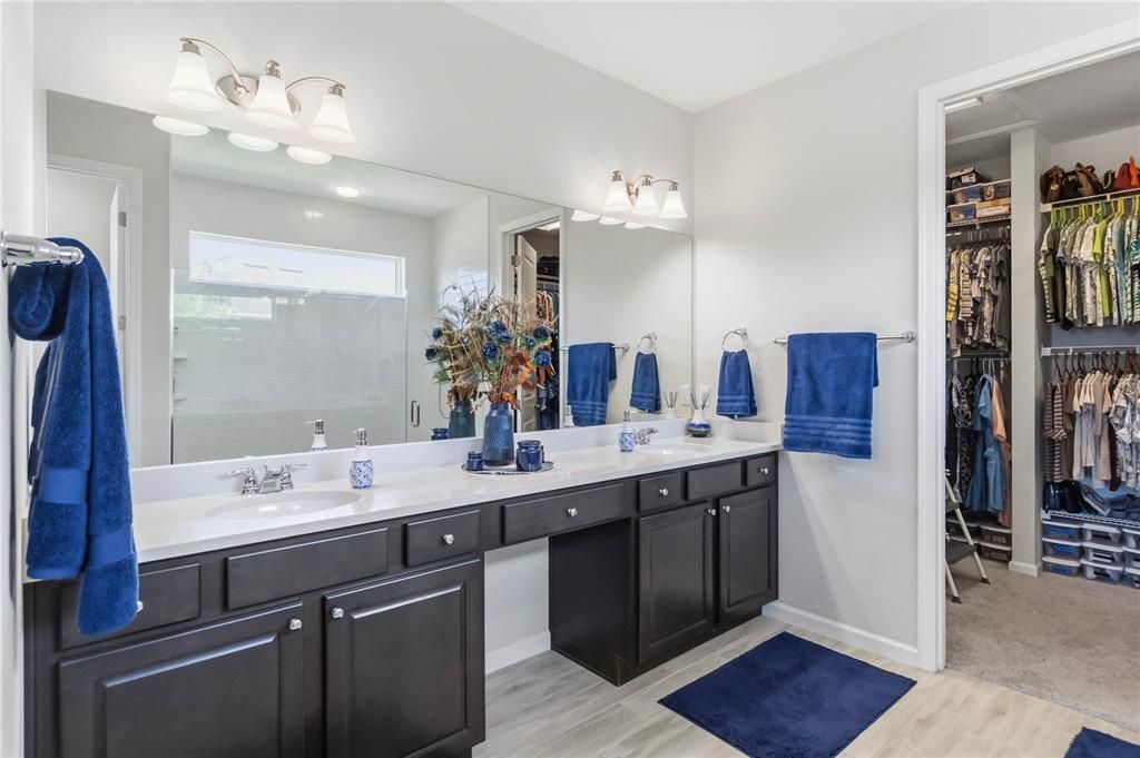 For Sale: $610,000 (3 beds, 3 baths, 2185 Square Feet)