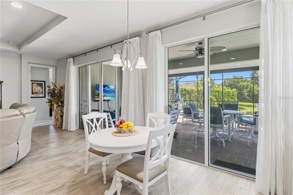 For Sale: $610,000 (3 beds, 3 baths, 2185 Square Feet)