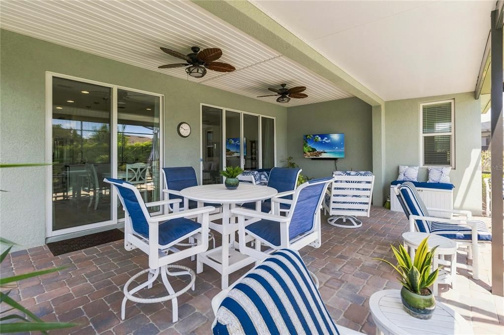 For Sale: $610,000 (3 beds, 3 baths, 2185 Square Feet)