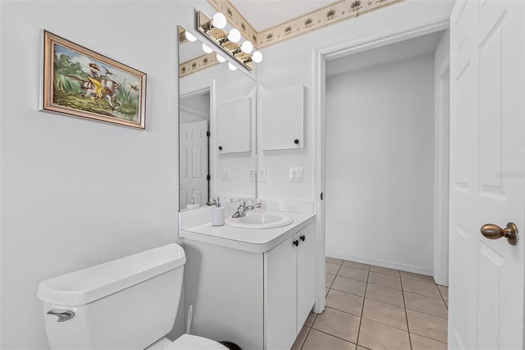 En Venta: $359,000 (2 camas, 2 baños, 1279 Pies cuadrados)