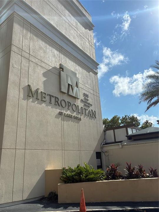 For Rent: $2,900 (2 beds, 2 baths, 1324 Square Feet)