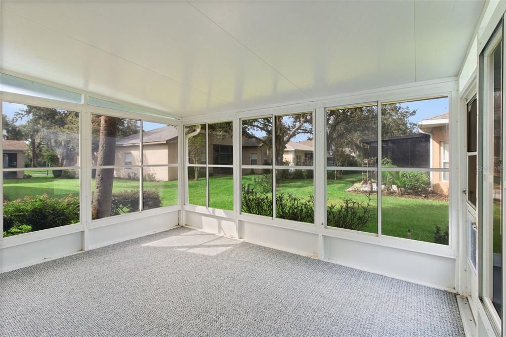 For Sale: $257,500 (2 beds, 2 baths, 1405 Square Feet)