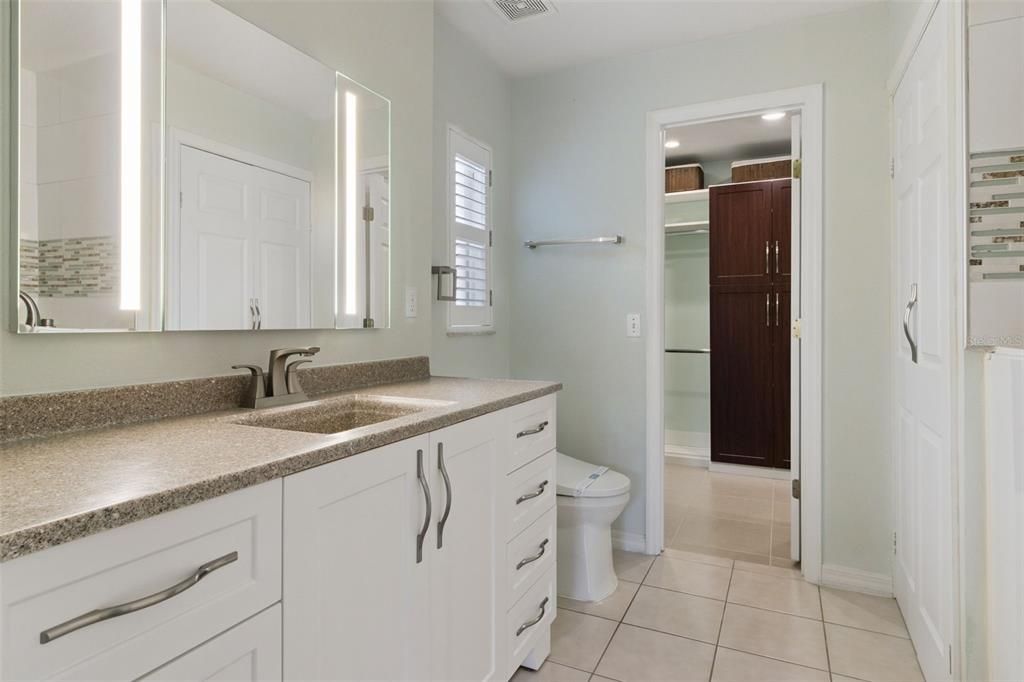 For Sale: $257,500 (2 beds, 2 baths, 1405 Square Feet)