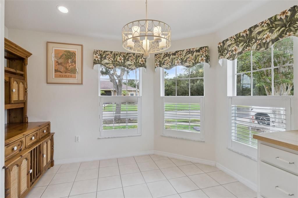 For Sale: $257,500 (2 beds, 2 baths, 1405 Square Feet)