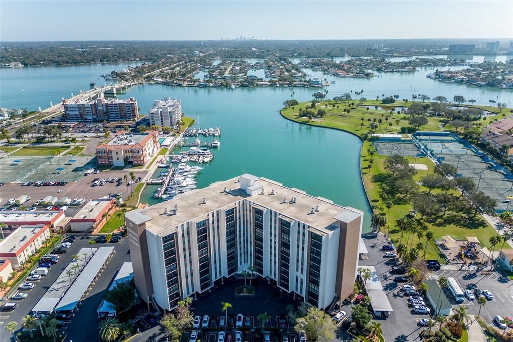For Rent: $2,100 (2 beds, 2 baths, 1050 Square Feet)