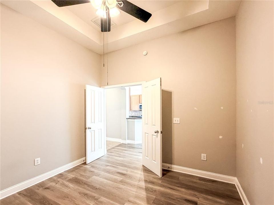 For Sale: $299,900 (2 beds, 2 baths, 1466 Square Feet)
