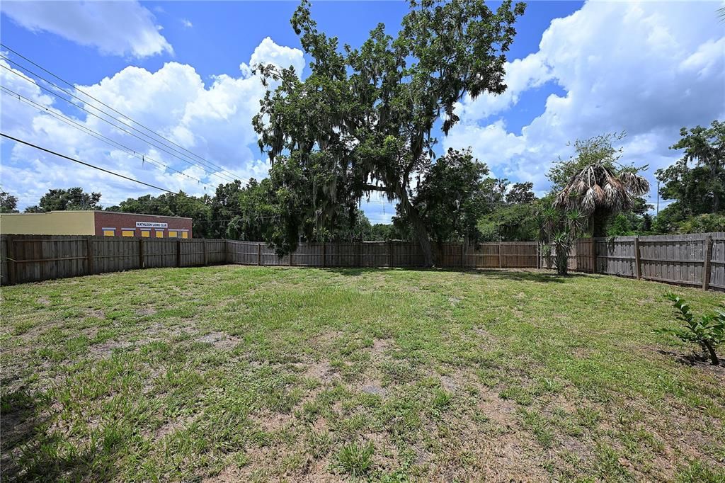 For Rent: $1,800 (3 beds, 1 baths, 1100 Square Feet)