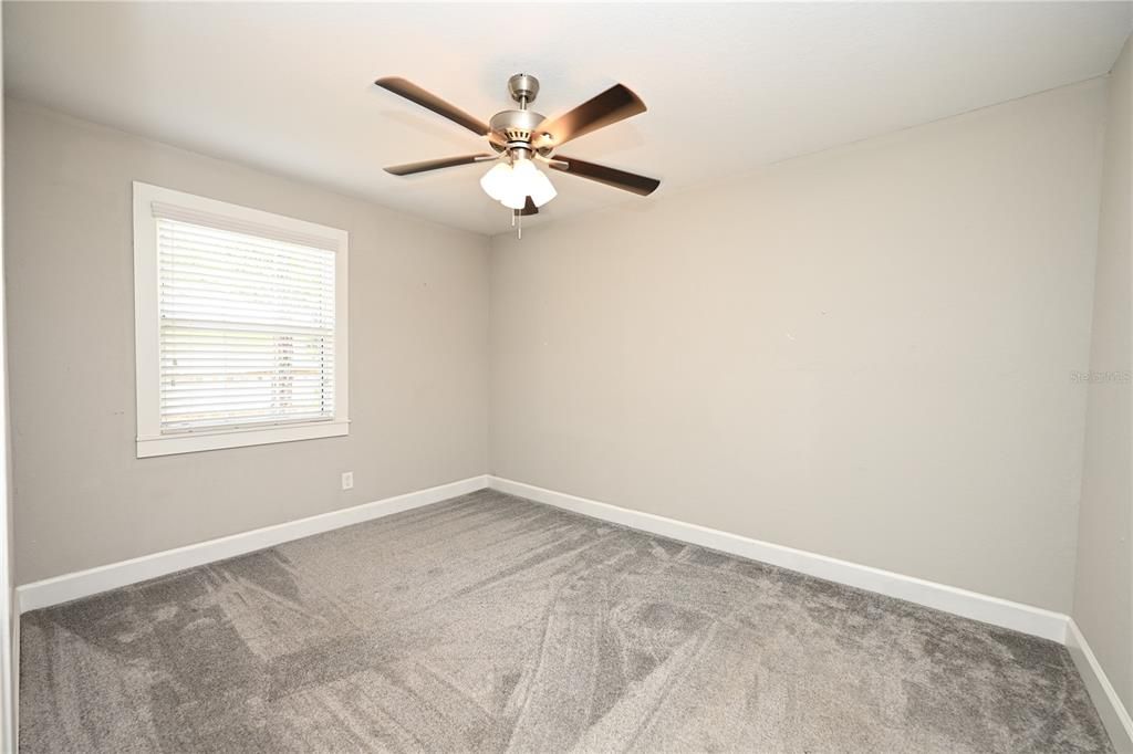 For Rent: $1,800 (3 beds, 1 baths, 1100 Square Feet)