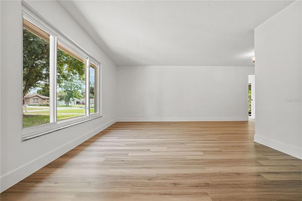 На продажу: $415,000 (4 спален, 2 ванн, 1668 Квадратных фут)