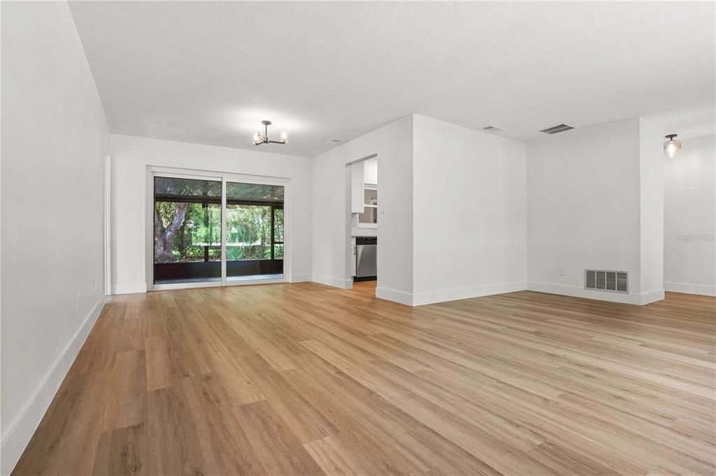 На продажу: $415,000 (4 спален, 2 ванн, 1668 Квадратных фут)