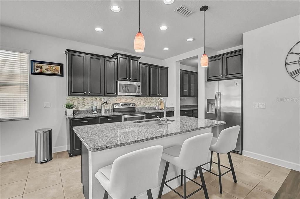 For Sale: $665,000 (4 beds, 4 baths, 2771 Square Feet)
