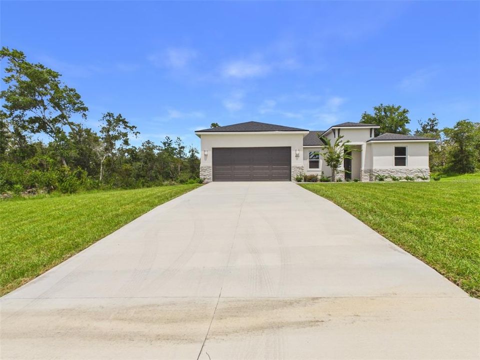 For Sale: $299,900 (4 beds, 2 baths, 1787 Square Feet)