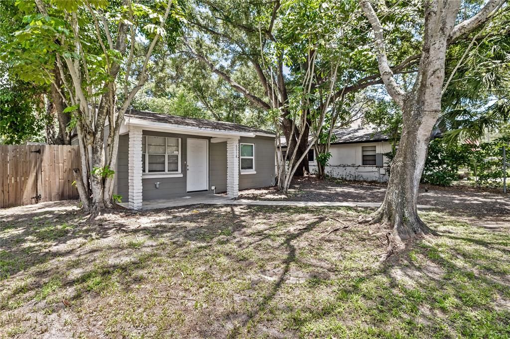 For Rent: $2,500 (3 beds, 2 baths, 1008 Square Feet)
