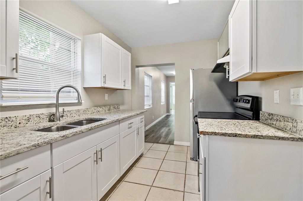 For Rent: $2,500 (3 beds, 2 baths, 1008 Square Feet)