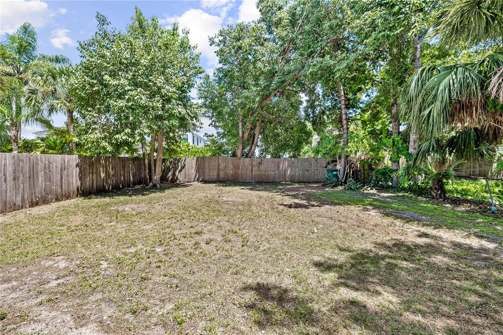 For Rent: $2,500 (3 beds, 2 baths, 1008 Square Feet)