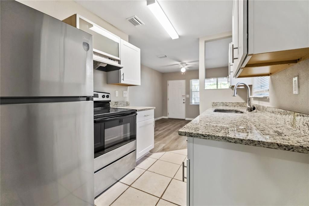 For Rent: $2,500 (3 beds, 2 baths, 1008 Square Feet)