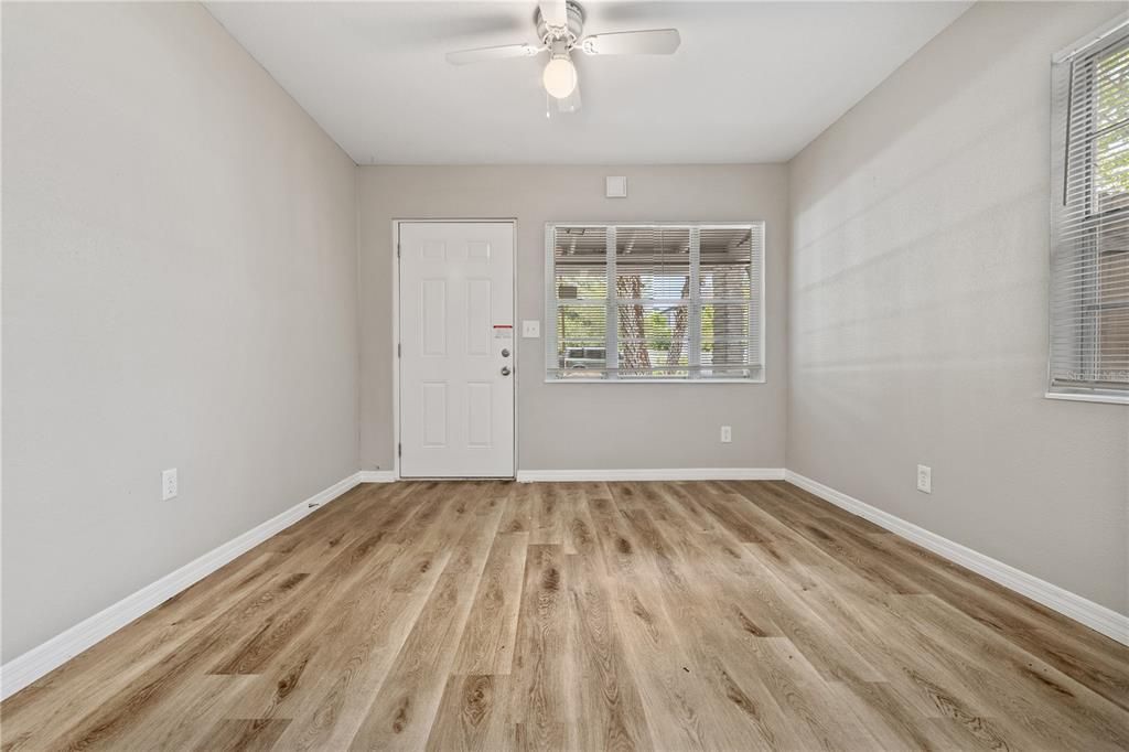 For Rent: $2,500 (3 beds, 2 baths, 1008 Square Feet)