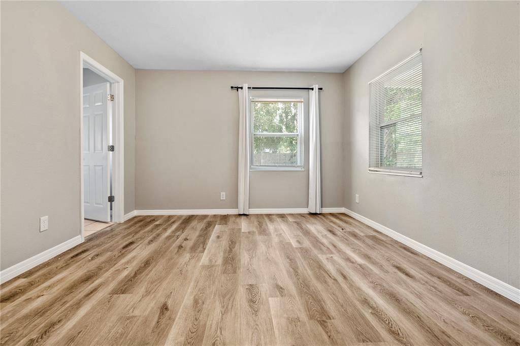 For Rent: $2,500 (3 beds, 2 baths, 1008 Square Feet)