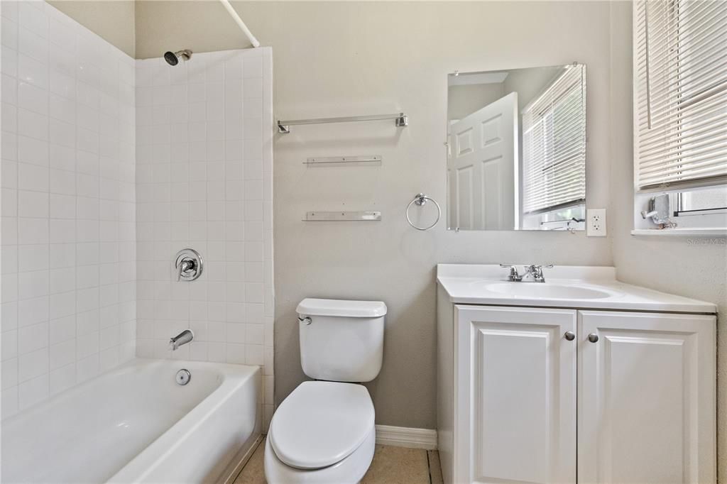For Rent: $2,500 (3 beds, 2 baths, 1008 Square Feet)