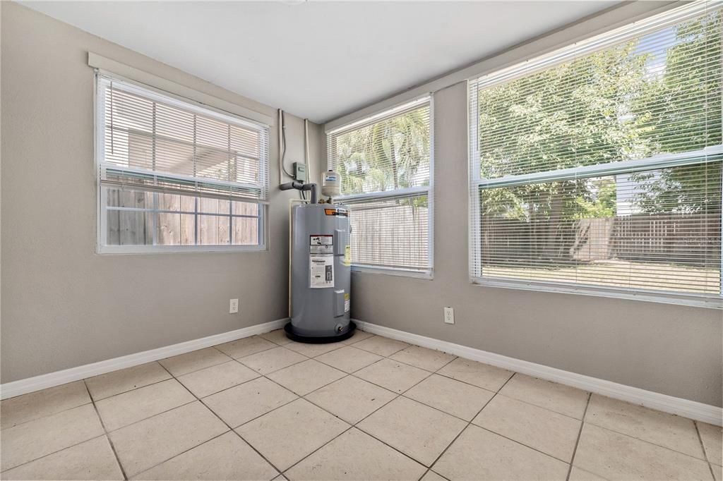For Rent: $2,500 (3 beds, 2 baths, 1008 Square Feet)