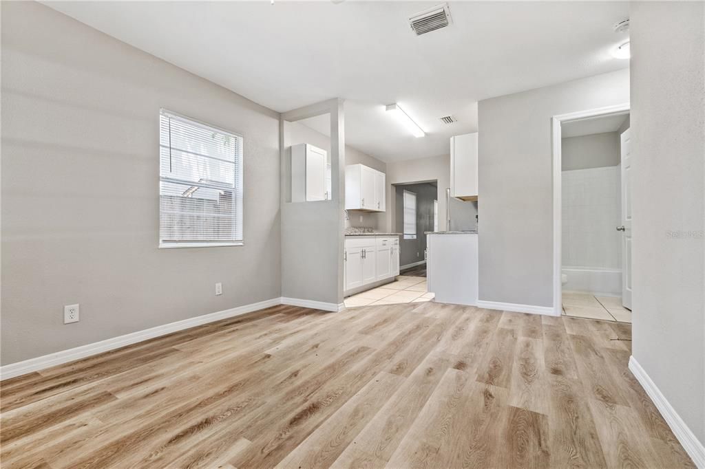 For Rent: $2,500 (3 beds, 2 baths, 1008 Square Feet)