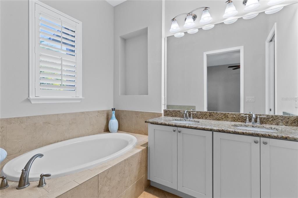 For Sale: $439,000 (3 beds, 2 baths, 1776 Square Feet)