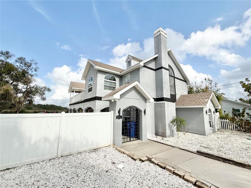 На продажу: $1,449,999 (4 спален, 2 ванн, 2932 Квадратных фут)