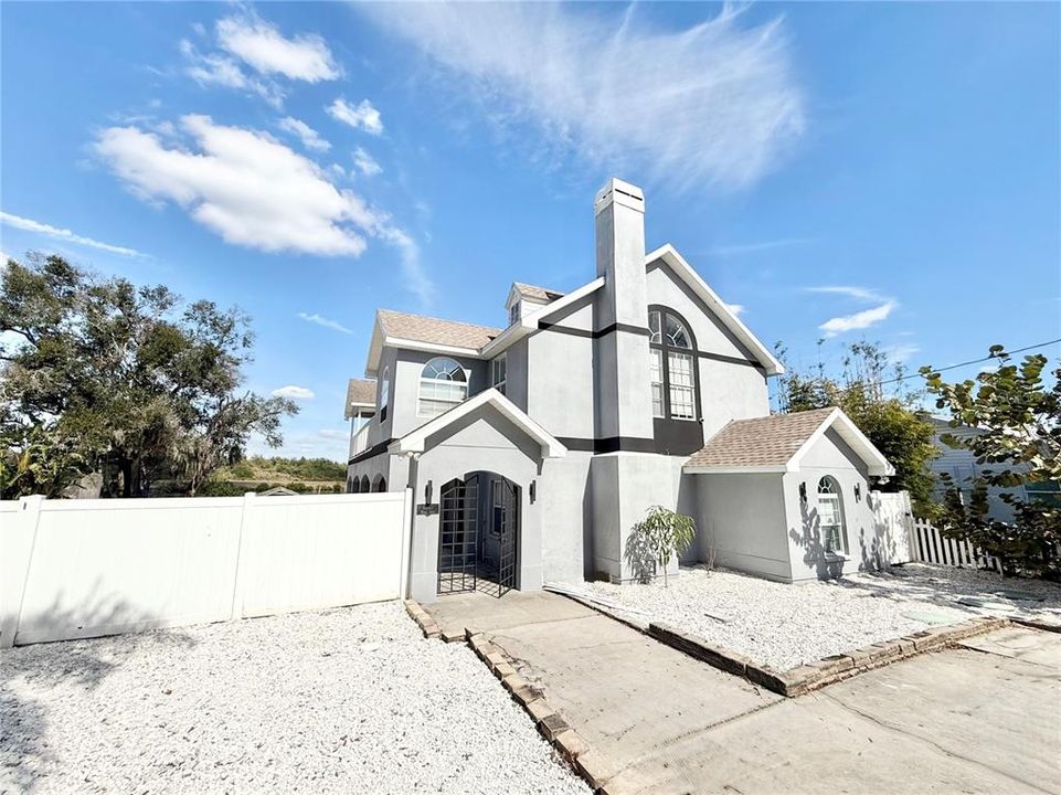 На продажу: $1,449,999 (4 спален, 2 ванн, 2932 Квадратных фут)
