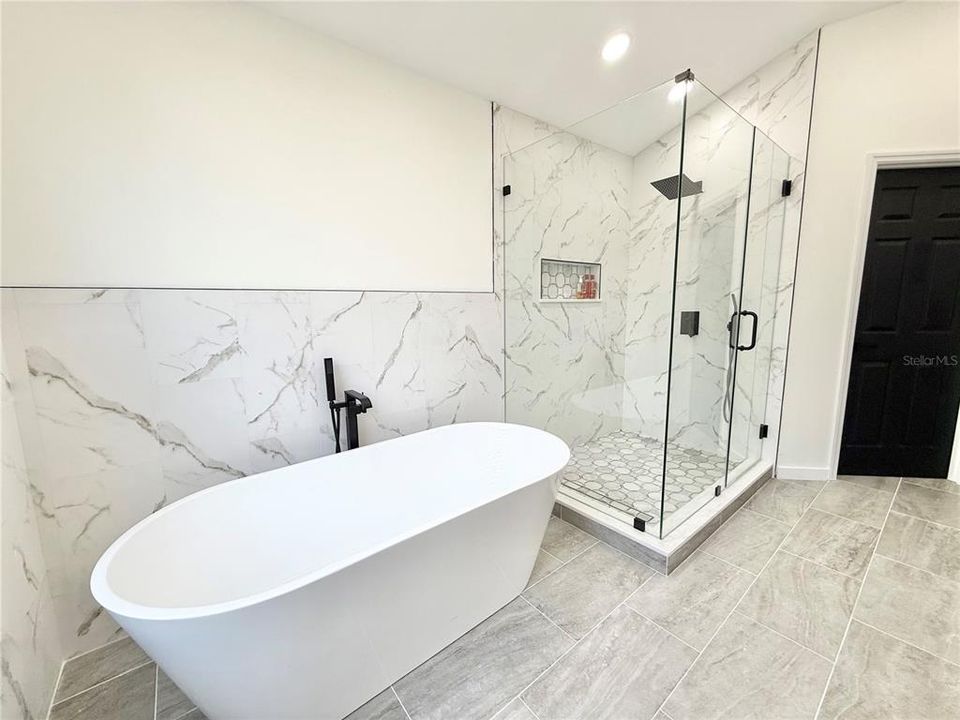 На продажу: $1,449,999 (4 спален, 2 ванн, 2932 Квадратных фут)