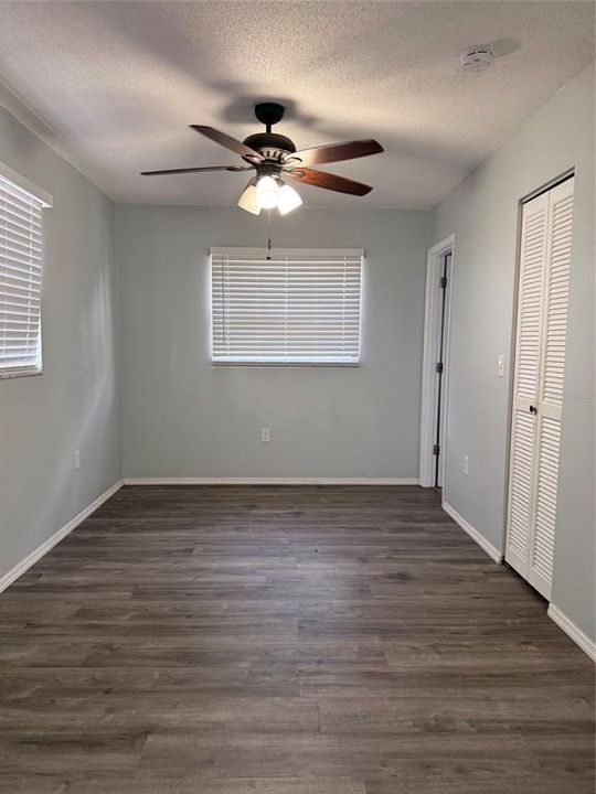 For Sale: $250,000 (2 beds, 1 baths, 1275 Square Feet)