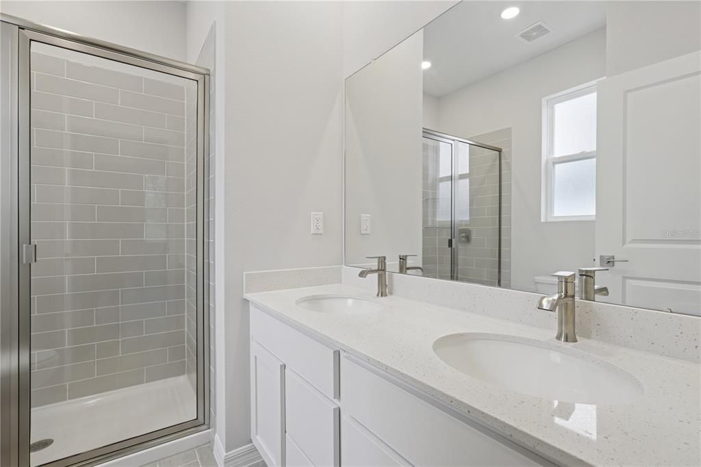 For Sale: $299,900 (4 beds, 2 baths, 1787 Square Feet)