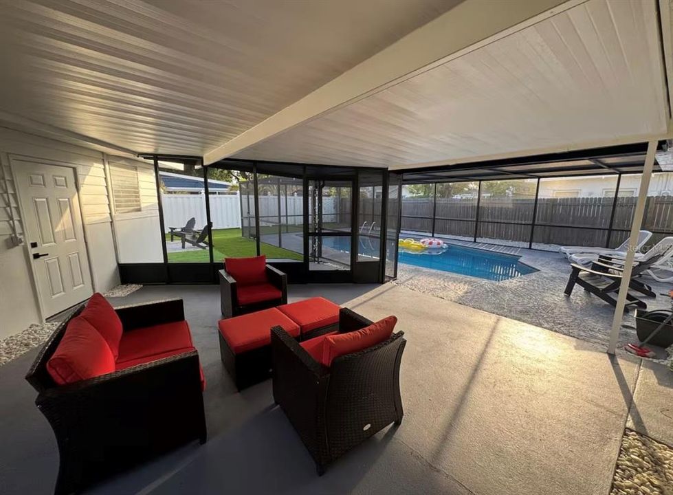 For Rent: $4,250 (2 beds, 1 baths, 1001 Square Feet)