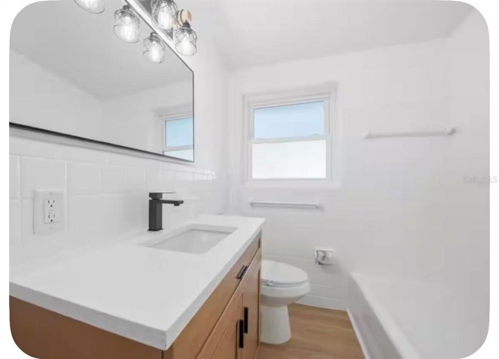 For Rent: $4,250 (2 beds, 1 baths, 1001 Square Feet)