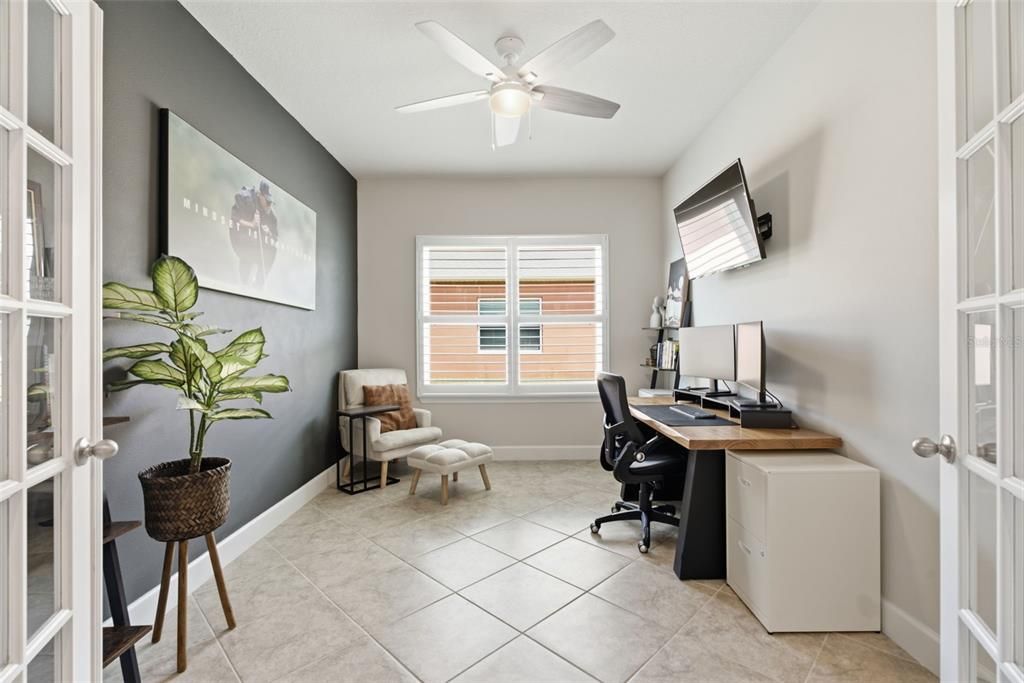 For Sale: $515,000 (4 beds, 3 baths, 2550 Square Feet)