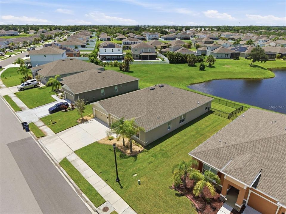 For Sale: $515,000 (4 beds, 3 baths, 2550 Square Feet)